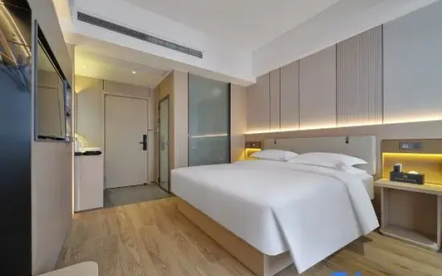 Monsoon  Hotel