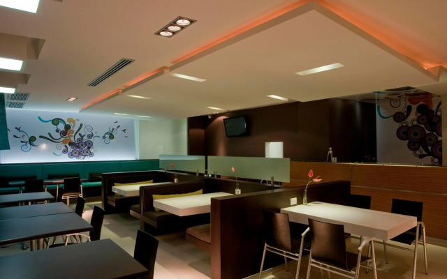 Nû Hotel