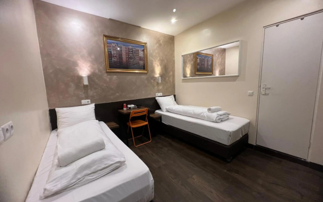 Budget Dam Hotel