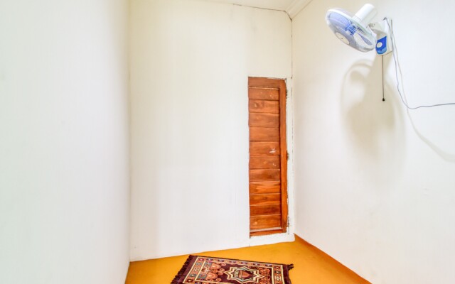 RedDoorz Hostel near Terminal Condongcatur Jogja