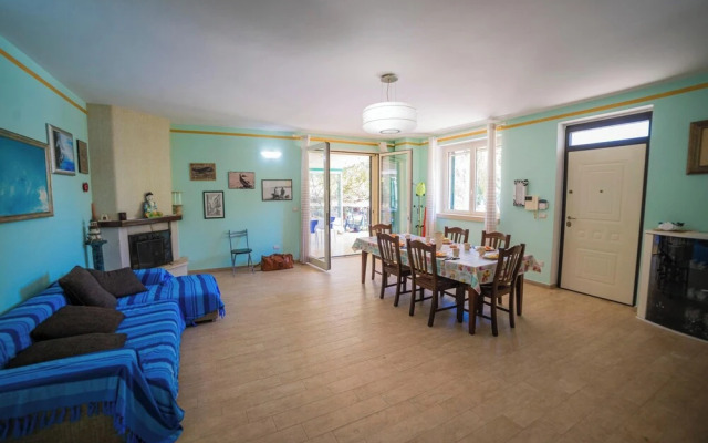 Villa Civico 32 Near The Sea With Pool