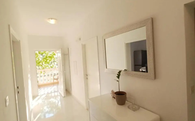 Apartment Mira