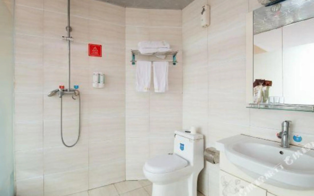 Longjing Business Hotel