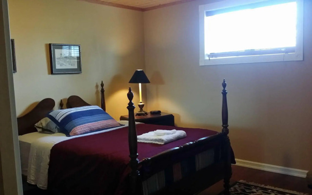 Eileen's Bed & Breakfast - Guest House