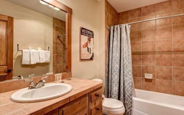 Luxury 3 Bedroom Mountain Vacation Rental in Breckenridge Just Two Blocks From Downtown