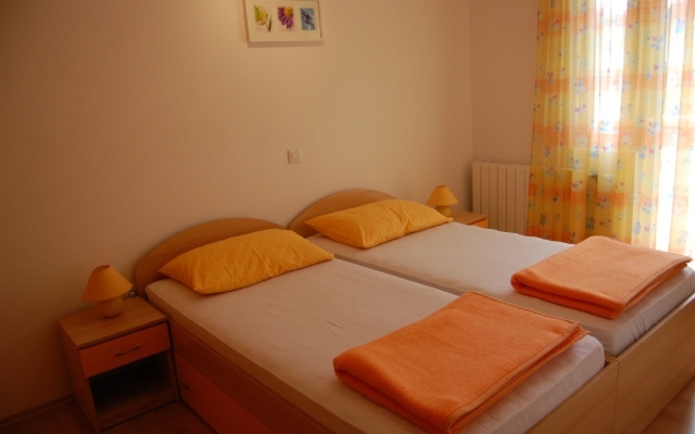 Apartment Marti - free parking and grill: A4 - Tamaris Hvar, Island Hvar