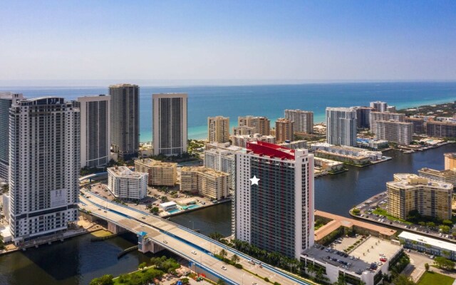 Beach Walk Resort Lux Apts by SV Rentals