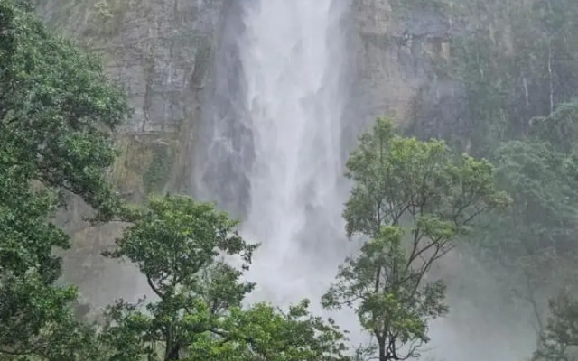 Thomasha Holiday Inn