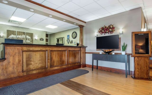 Best Western Plus Bridgeport Inn