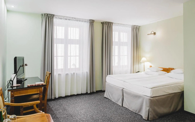 Hotel Solaris