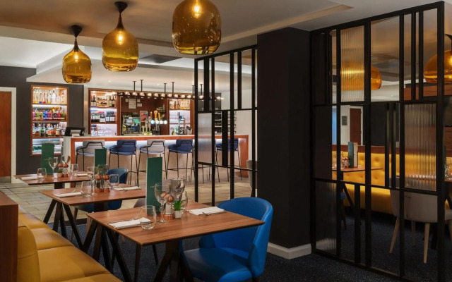 Courtyard by Marriott Glasgow Airport