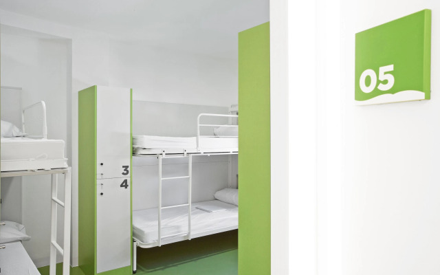Sant Jordi Hostels Gracia