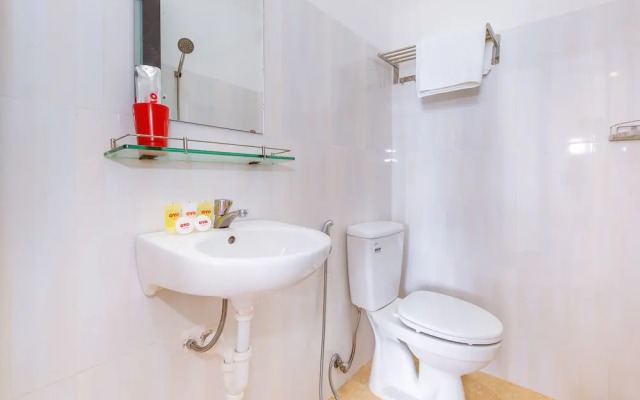 Hoang Giang Hotel by OYO Rooms