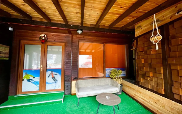 Roots Apartment 2