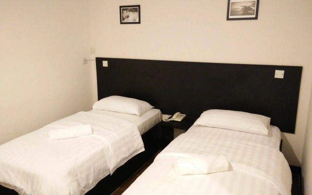 OYO 43959 Astana Hotel