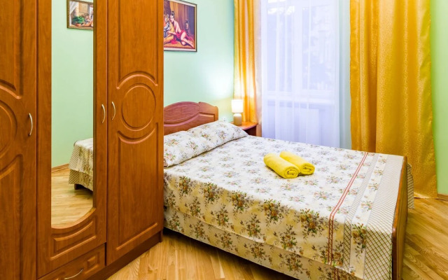 Three separate bedrooms on Square Rynok