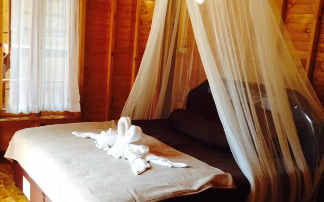 Longbay Lipe Bungalow