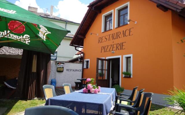 Penzion a restaurace U Strnada