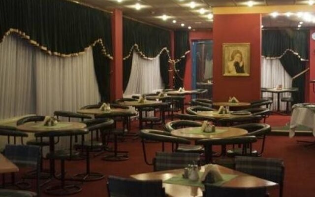 Hotel 222