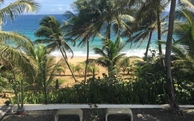 Soberana del Mar Beachfront Villa