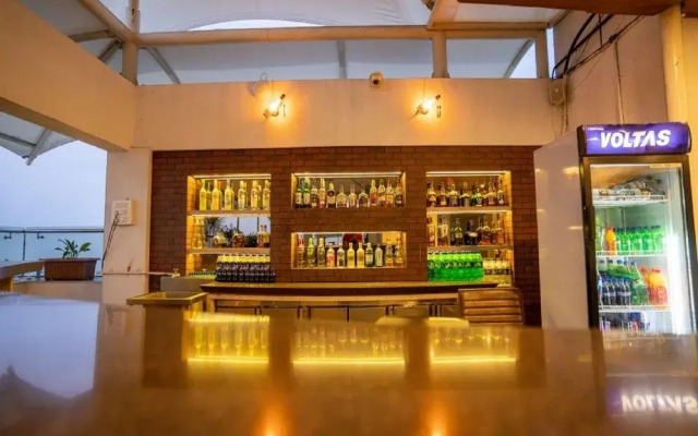 Hotel V Star by OYO Rooms