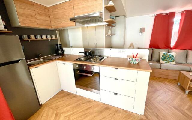 Mobil-home tout beau tout neuf, camping 4*, plage à pied !