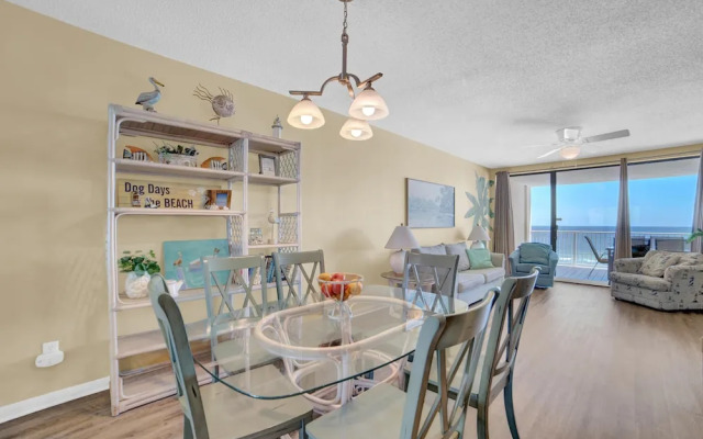 Pelican Pointe 805