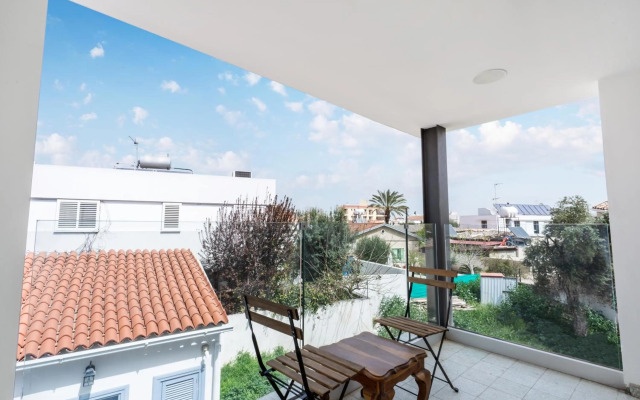 To Hani - Kamara Maisonette