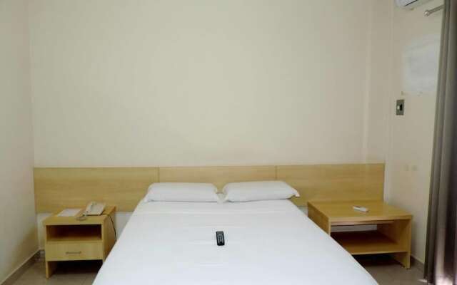 Hotel Pequeno Mundo II