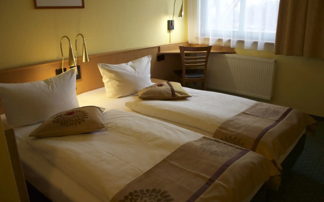 Acron Hotel