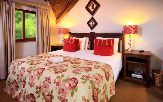 Thatchwood Country Lodge