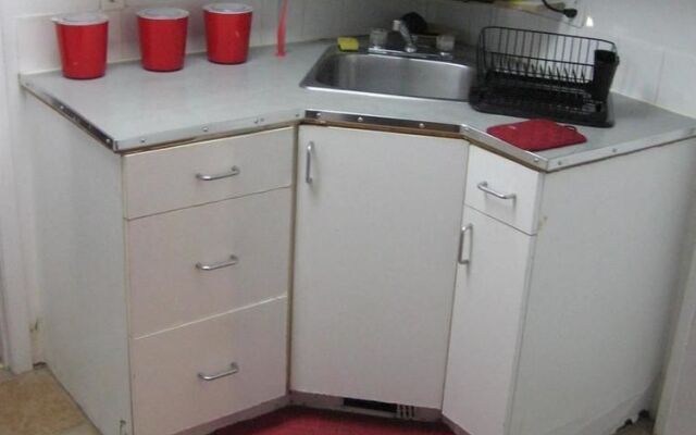 Adib Apartments - 1530 Gilles St, Unit 4 (Basement)