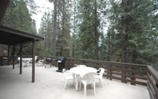 RedAwning Cabin #22B Bradleys Cabin