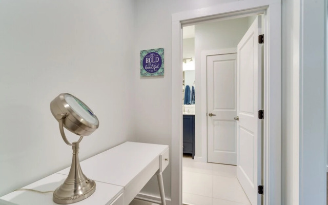 Walk to Downtown: Cozy Lenoir Apartment!