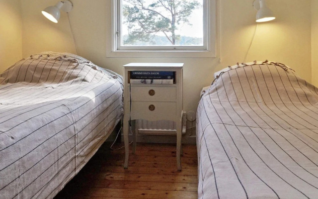 6 Person Holiday Home in Djurhamn-by Traum