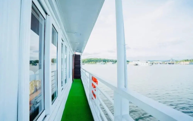 halong marina bay cruise
