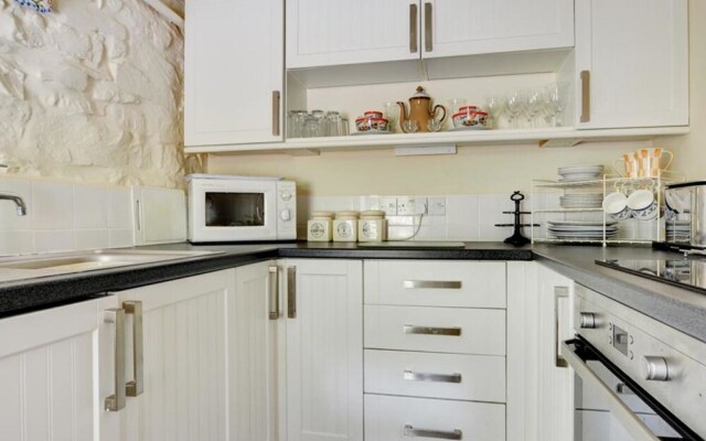 Modern Holiday Home in Saundersfoot With Garden