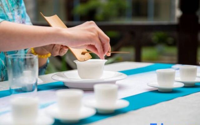 Qingyang Xifeng Hotel