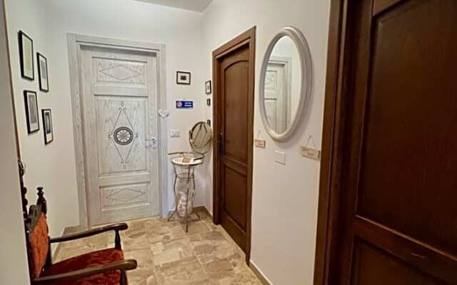 The Arches House IUN F1092