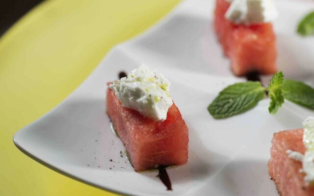 Pullman Dubai Jumeirah Lakes Towers - Hotel & Residence