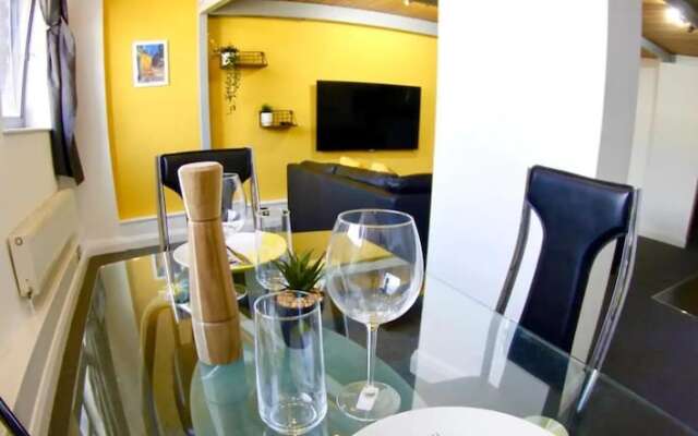 Lovely 1-bed Mezzaine Apartment in Nottingham