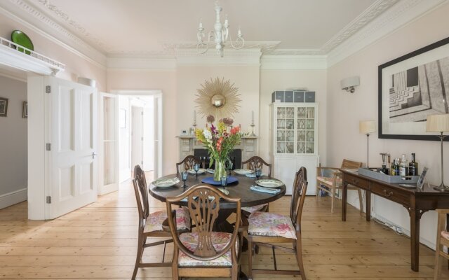 Beautiful Family home in Putney