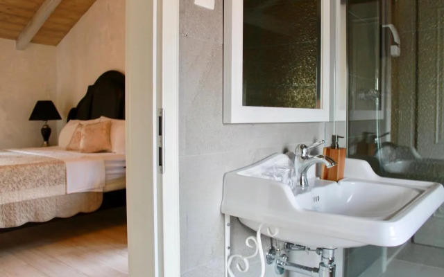 Historic Plaza Varos - Adults Only