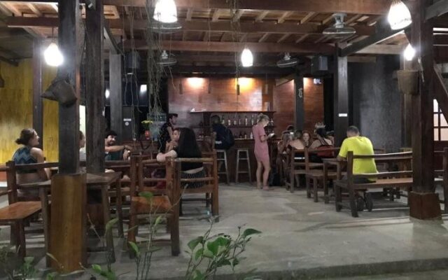 Mai Chau Hostel - Bar Restaurant