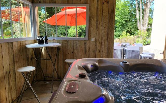 LE LAVOIR Classé 5***** BAYEUX Centre 9 Personnes