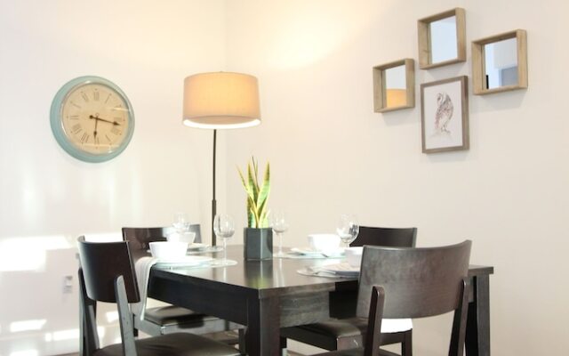 LA Luxury Suites Free Parking 2BD2BA