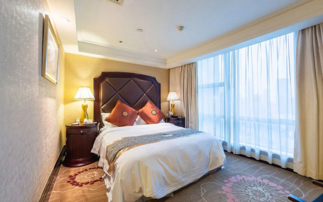 Royal Mediterranean Hotel