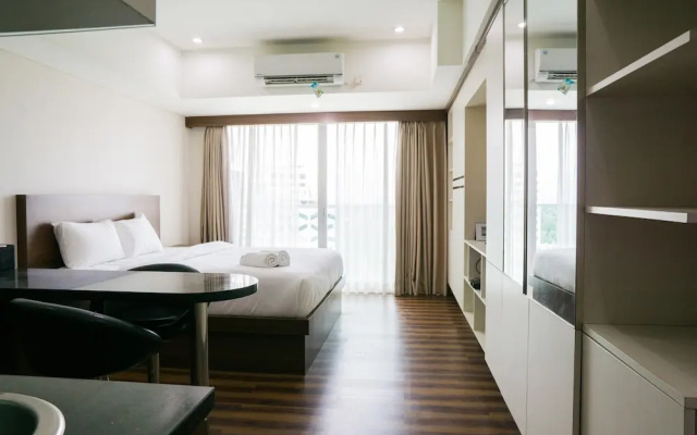 City View Studio Apartment at Tamansari La Grande