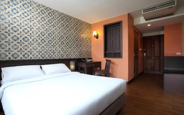 Rambuttri Village Inn & Plaza