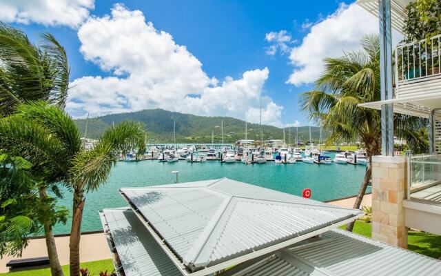 Luxury Marina View Apartment